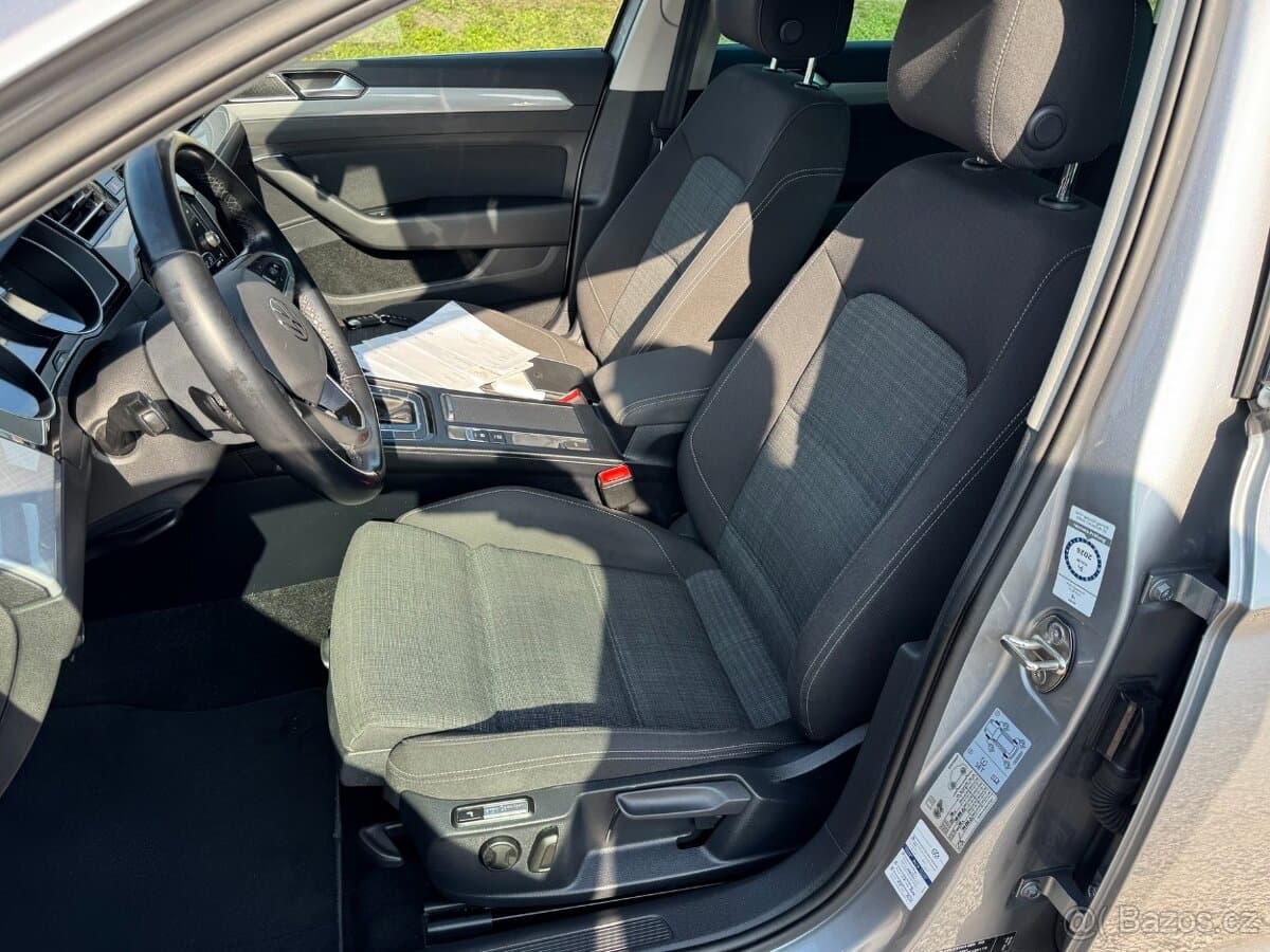 2021 Volkswagen PASSAT - 14