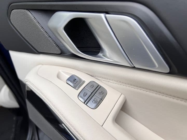 2020 BMW X7 - 14
