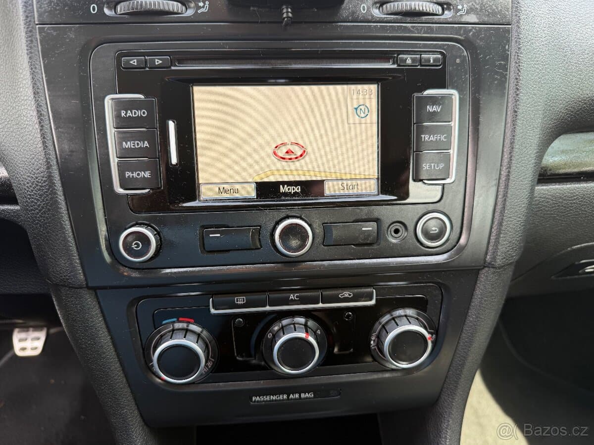 2011 Volkswagen GOLF - 14