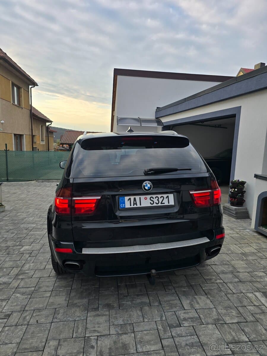 2010 BMW X5 - 14