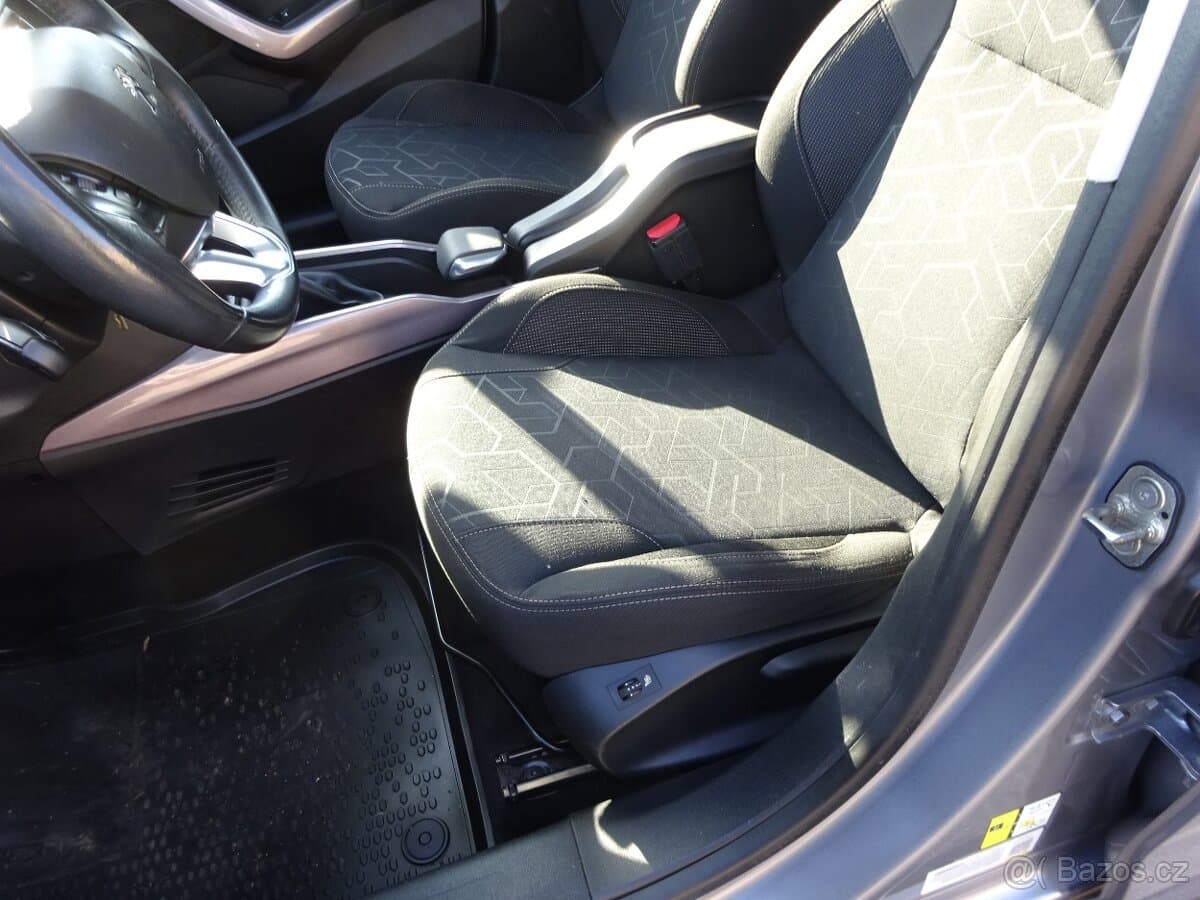 2015 Peugeot 2008 - 14