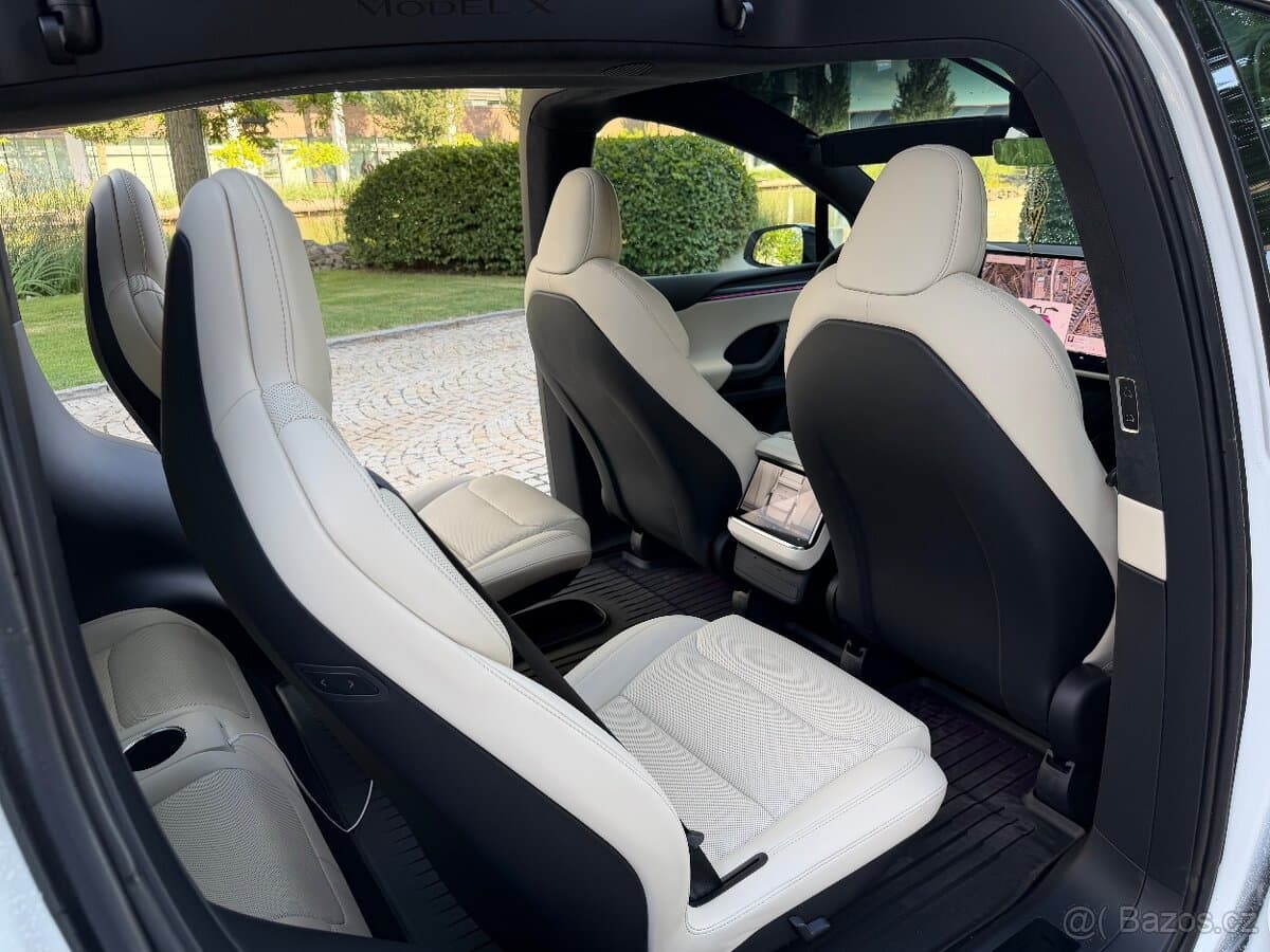 2026 Tesla MODEL X - 14