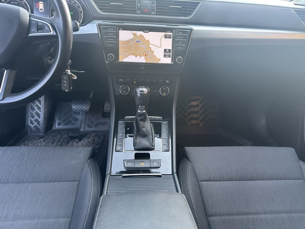 2016 Škoda SUPERB - 14