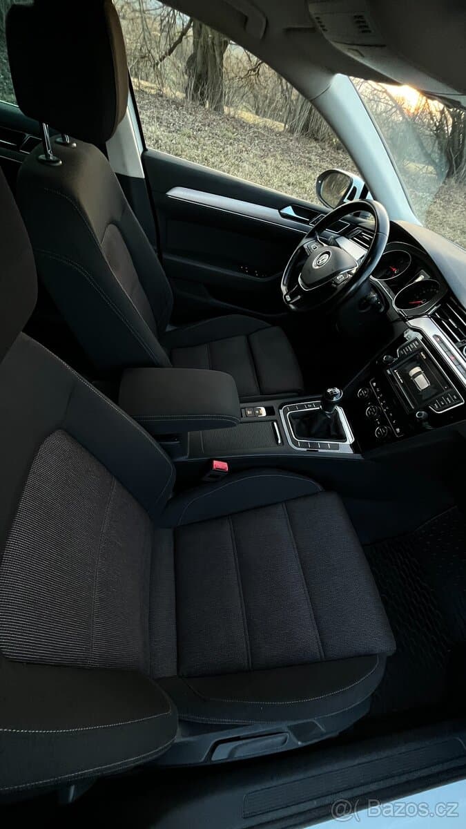 2015 Volkswagen PASSAT - 14