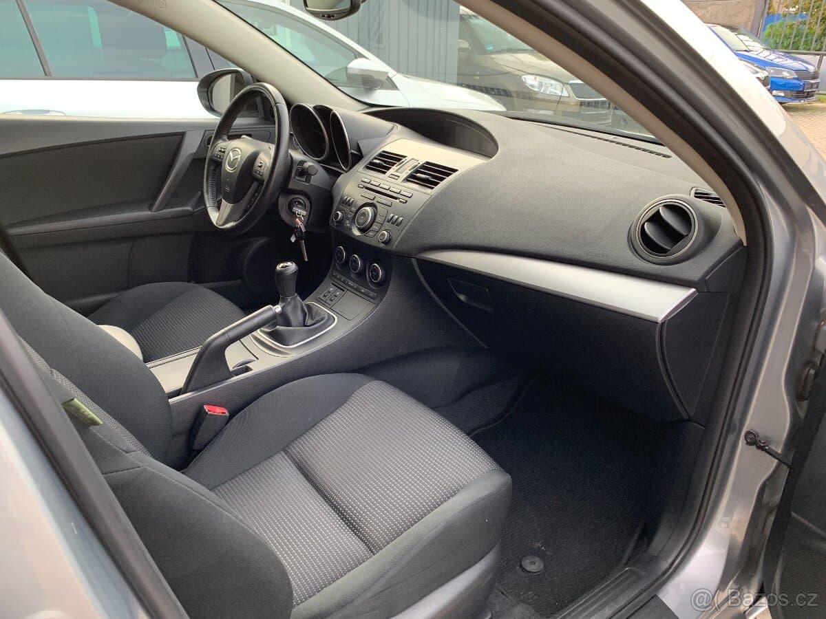 2013 Mazda 3 - 14