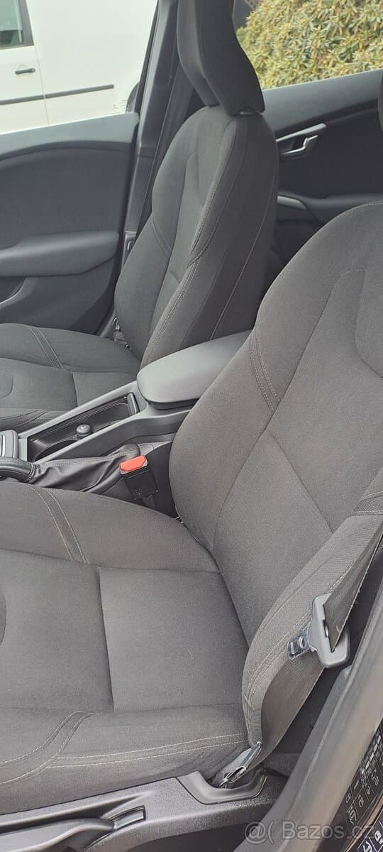2015 Volvo V40 - 14