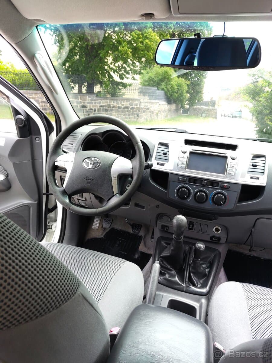 2012 Toyota HILUX - 14