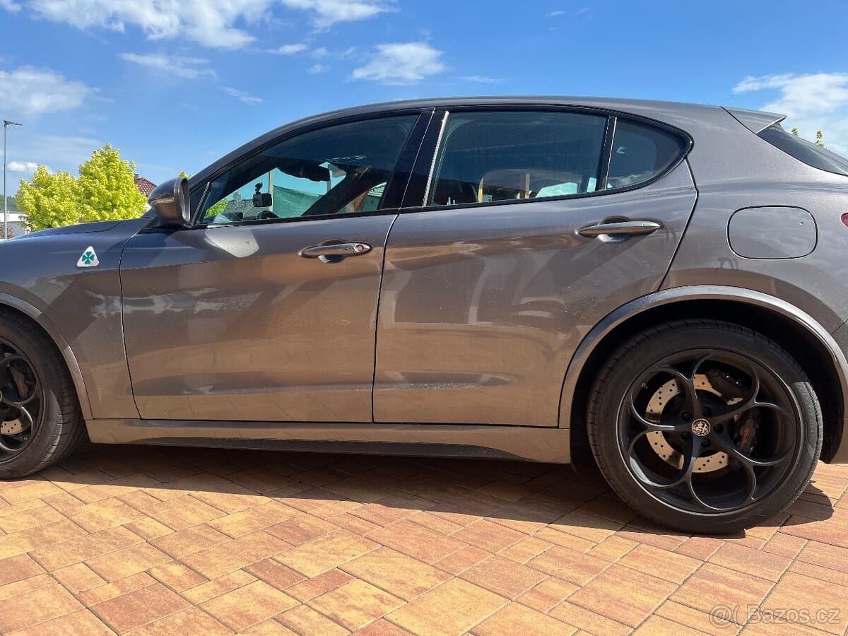 2020 Alfa Romeo STELVIO - 14