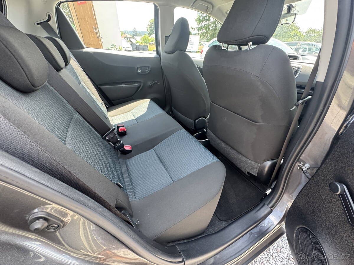 2012 Toyota YARIS - 14