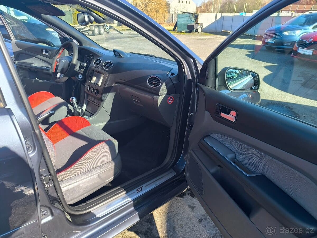 2007 Ford FOCUS - 14