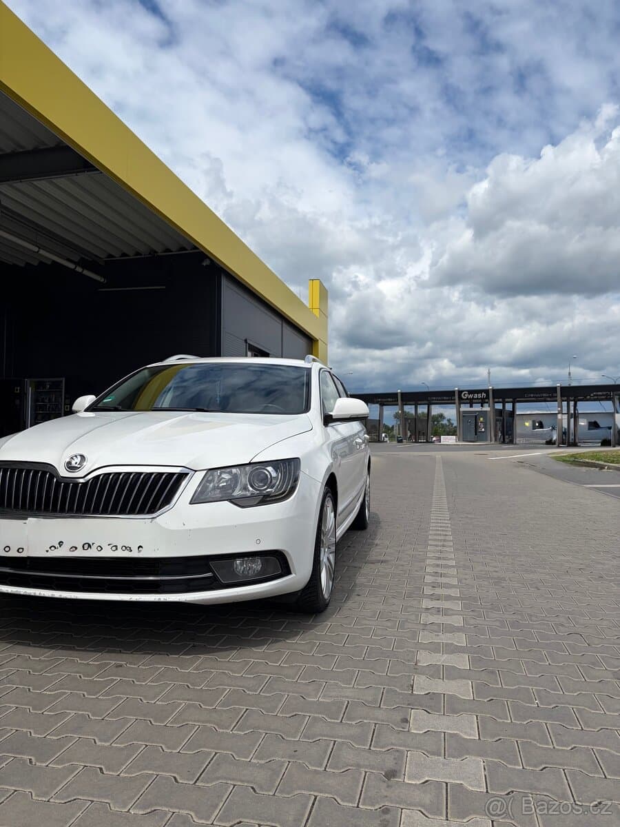 2014 Škoda SUPERB - 14