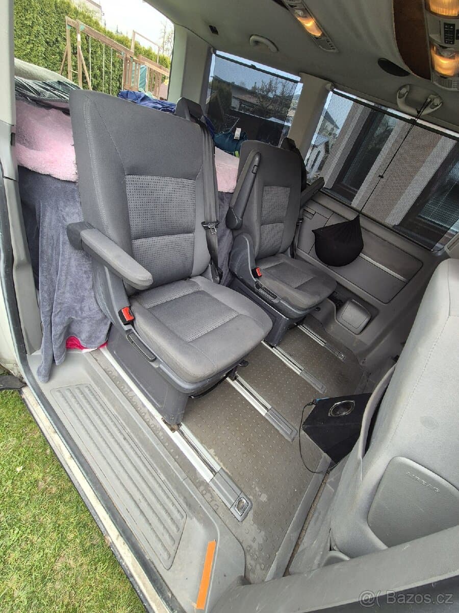 2004 Volkswagen MULTIVAN - 14