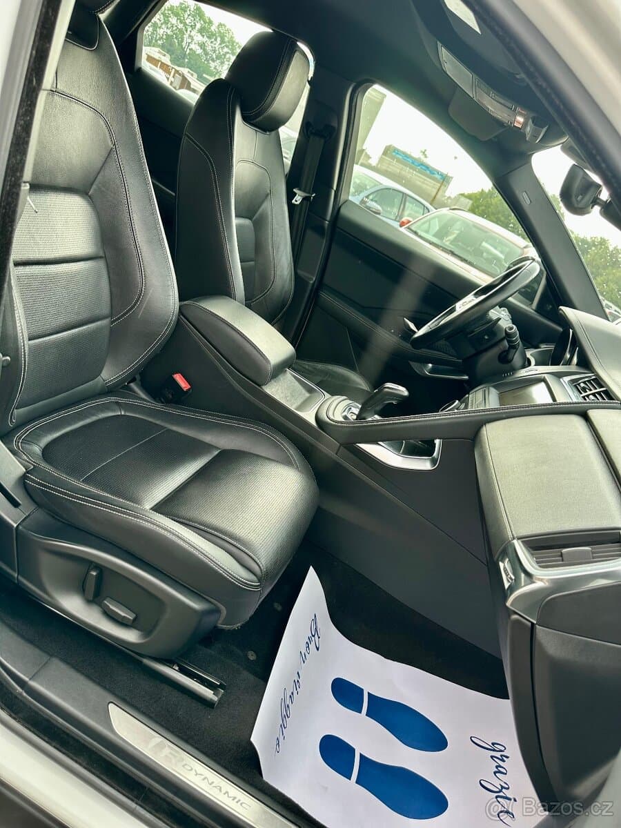 2018 Jaguar E-PACE - 14