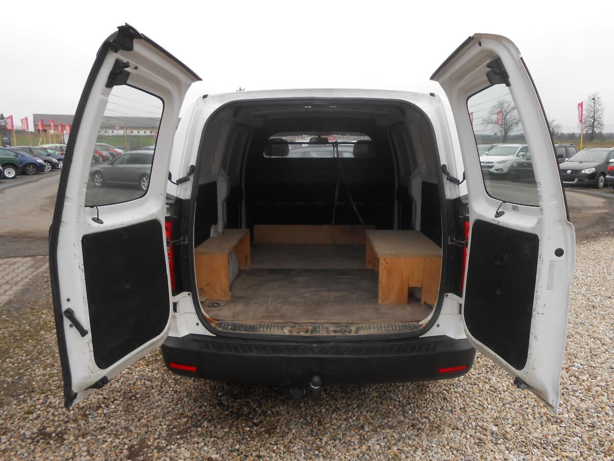 2015 Hyundai H-1 - 14