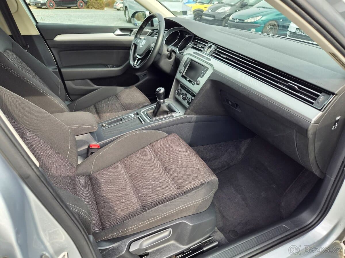 2015 Volkswagen PASSAT - 14