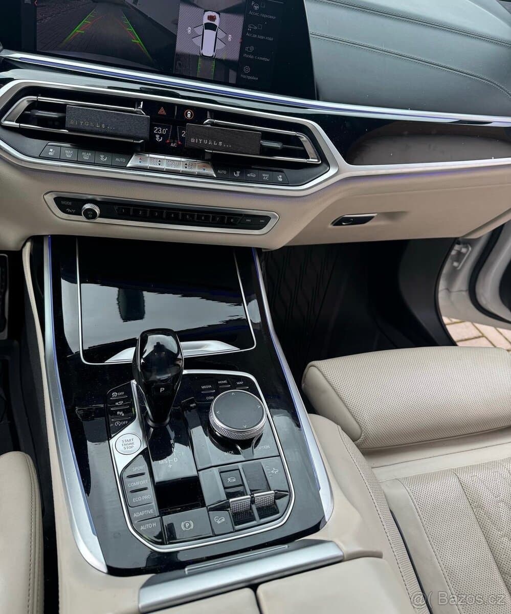 2019 BMW X7 - 14