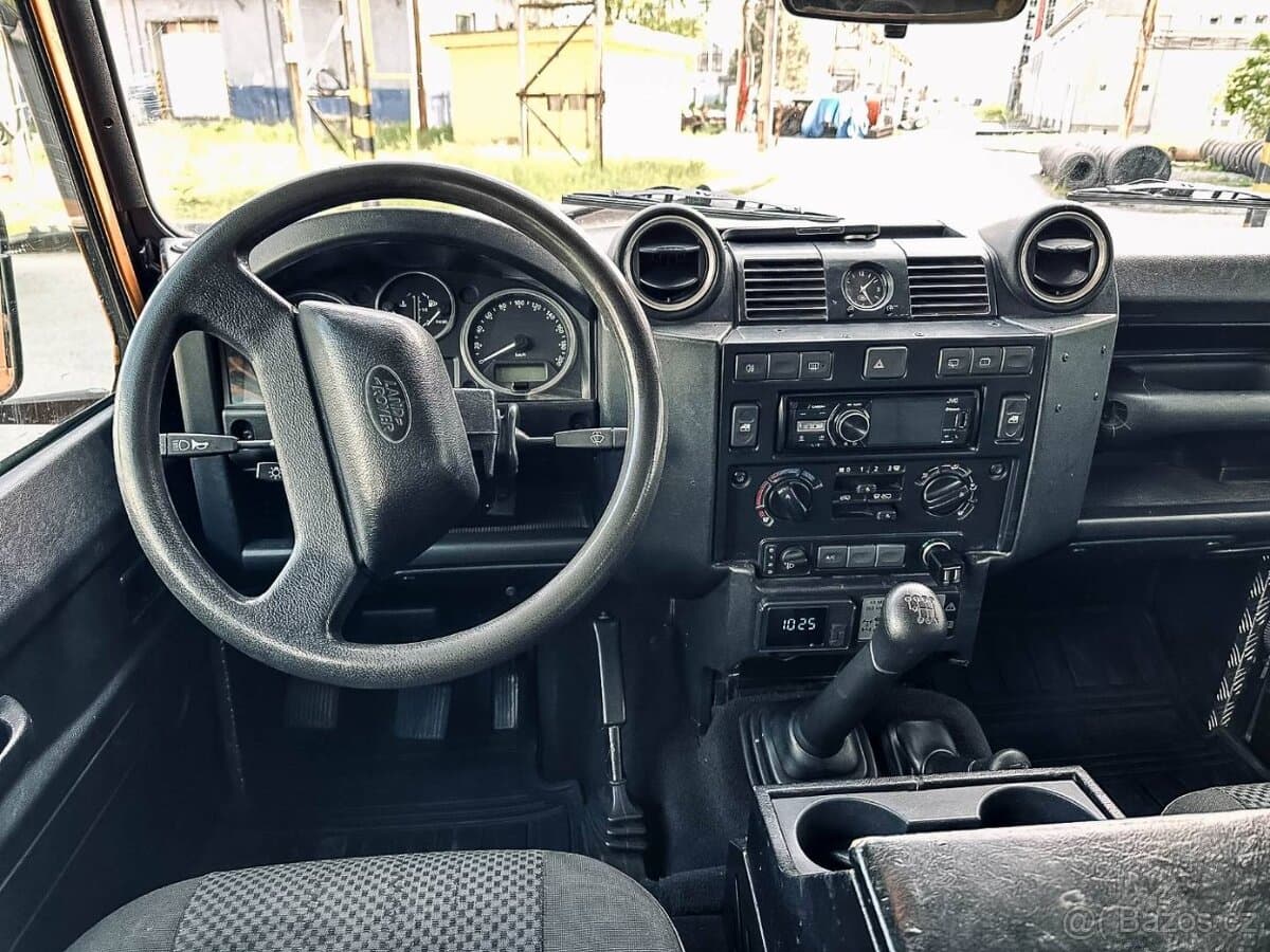 2007 Land Rover DEFENDER - 14