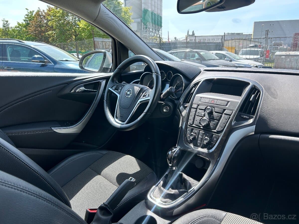 2013 Opel ASTRA - 14