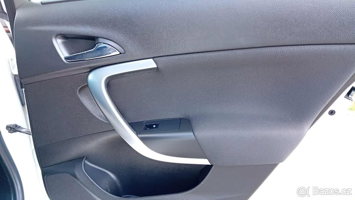 2012 Opel INSIGNIA - 14