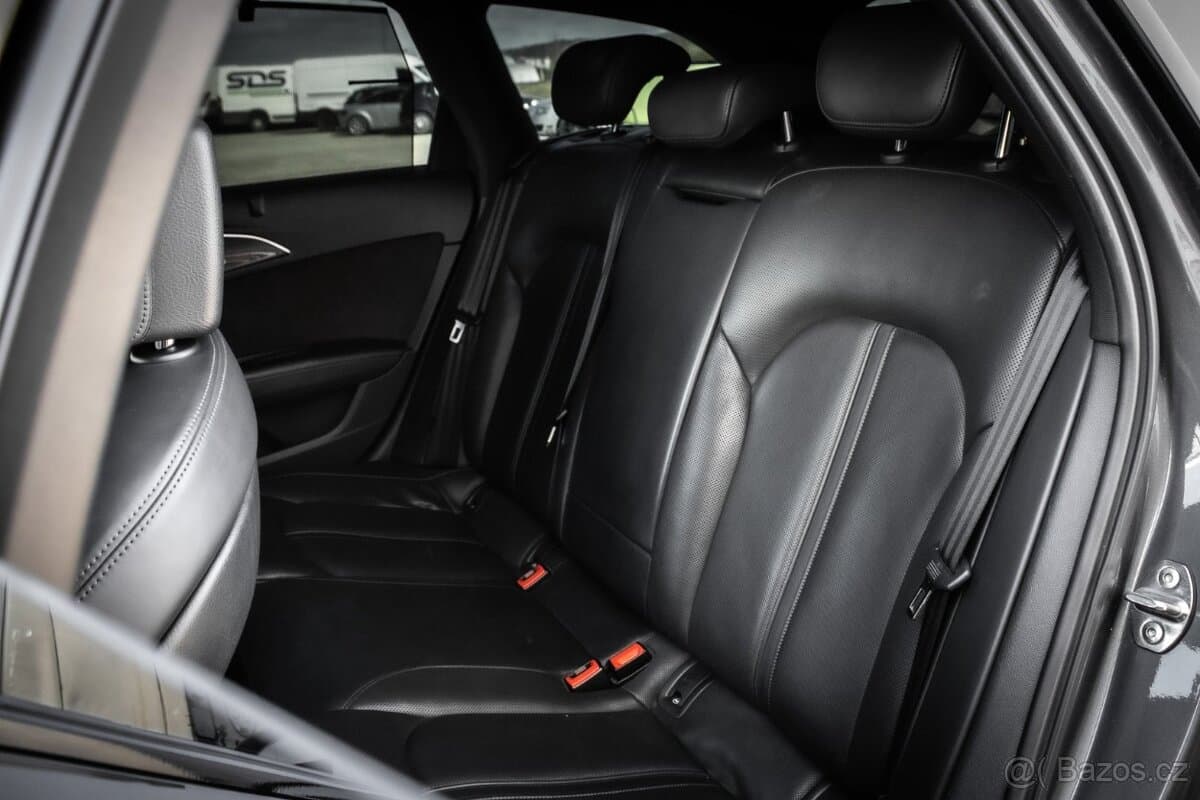 2016 Audi RS6 - 14