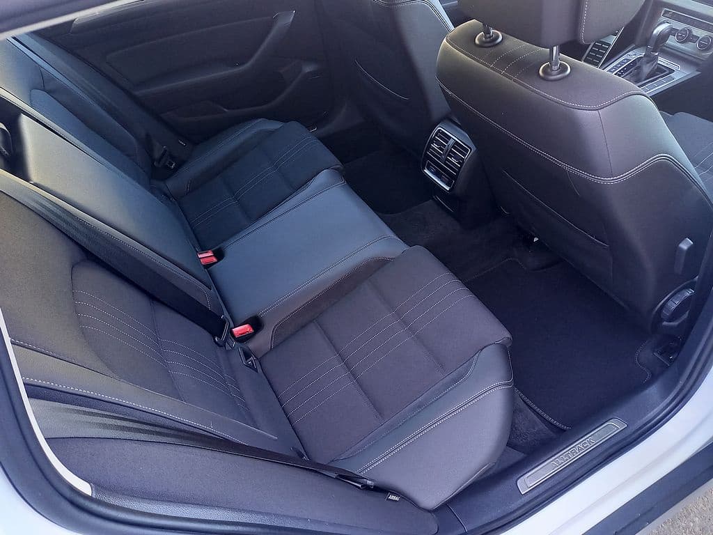 2016 Volkswagen PASSAT - 14