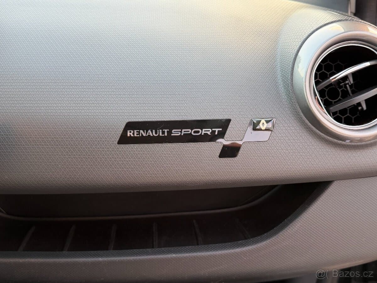 2015 Renault CLIO - 14