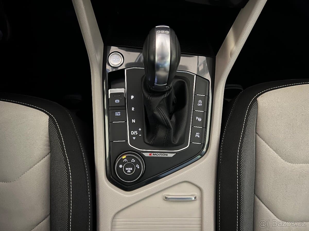 2017 Volkswagen TIGUAN - 14
