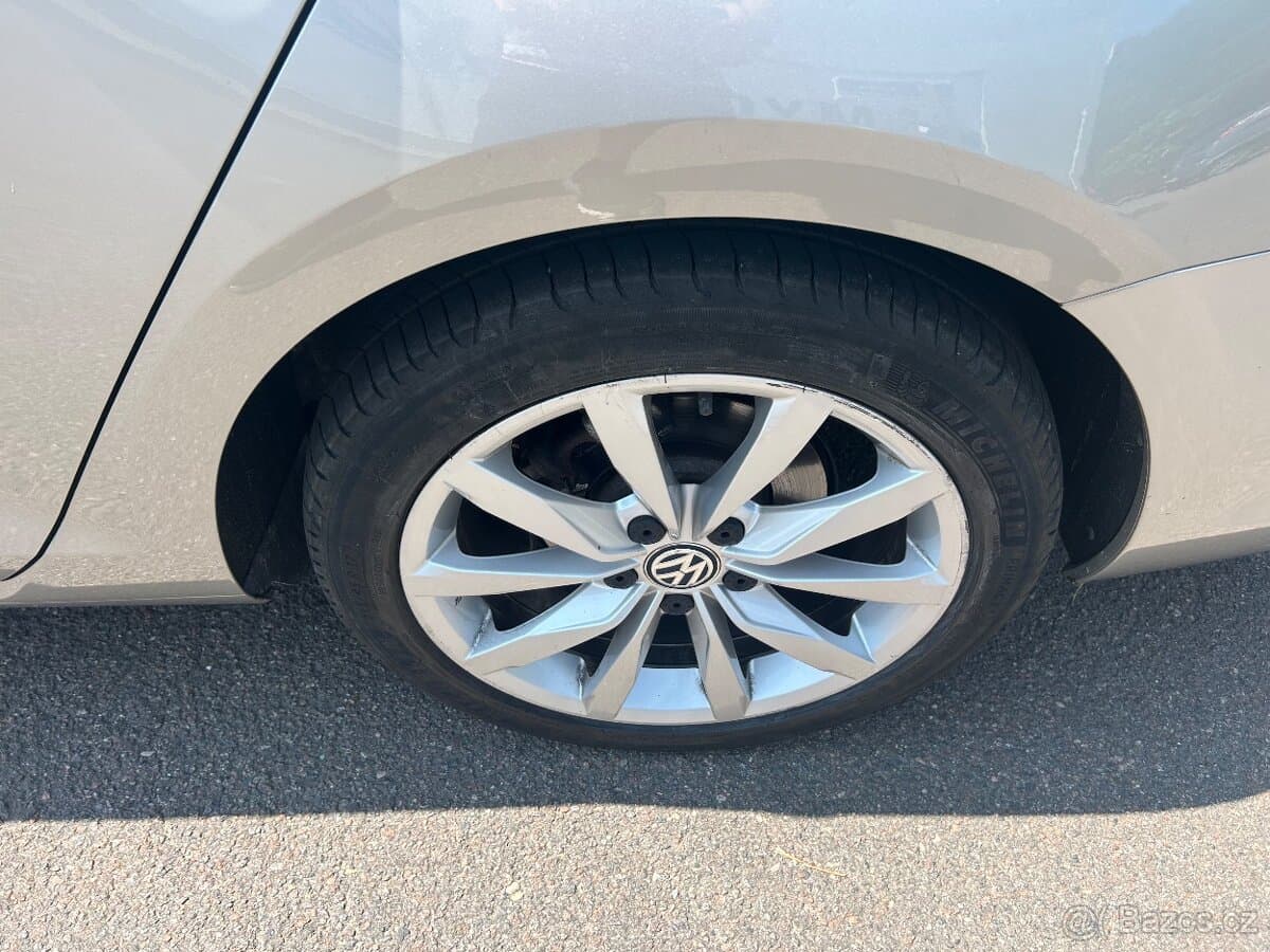 2019 Volkswagen GOLF - 14