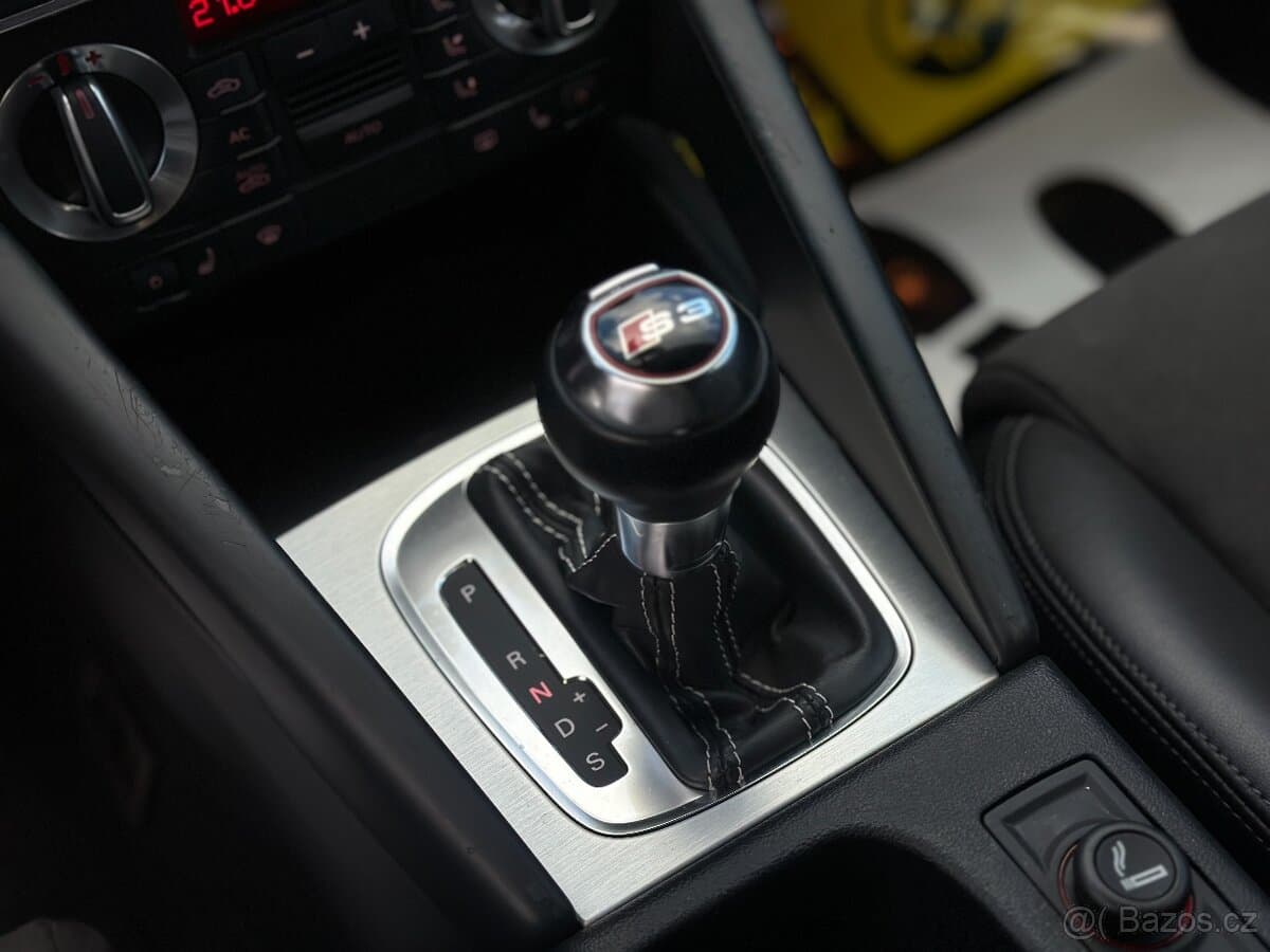 2010 Audi S3 - 14