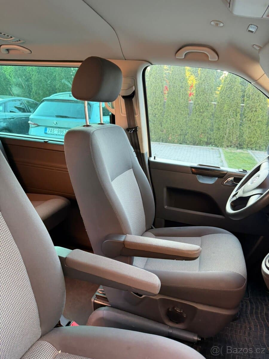 2013 Volkswagen CARAVELLE - 14