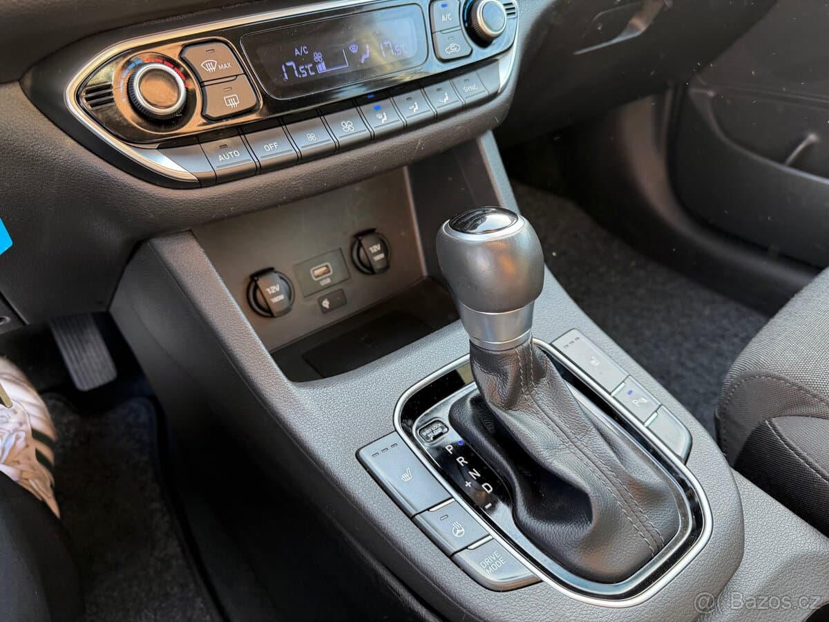 2022 Hyundai i30 - 14