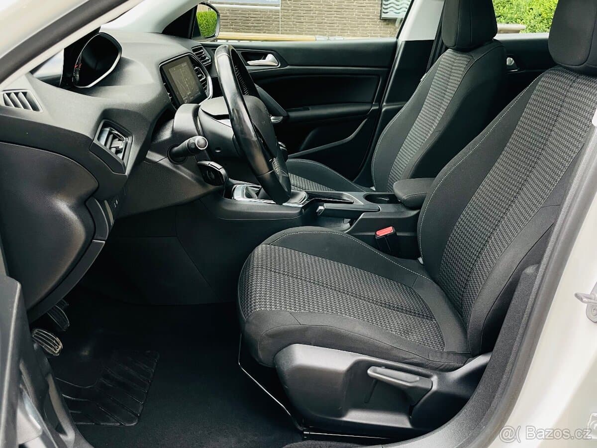 2020 Peugeot 308 - 14