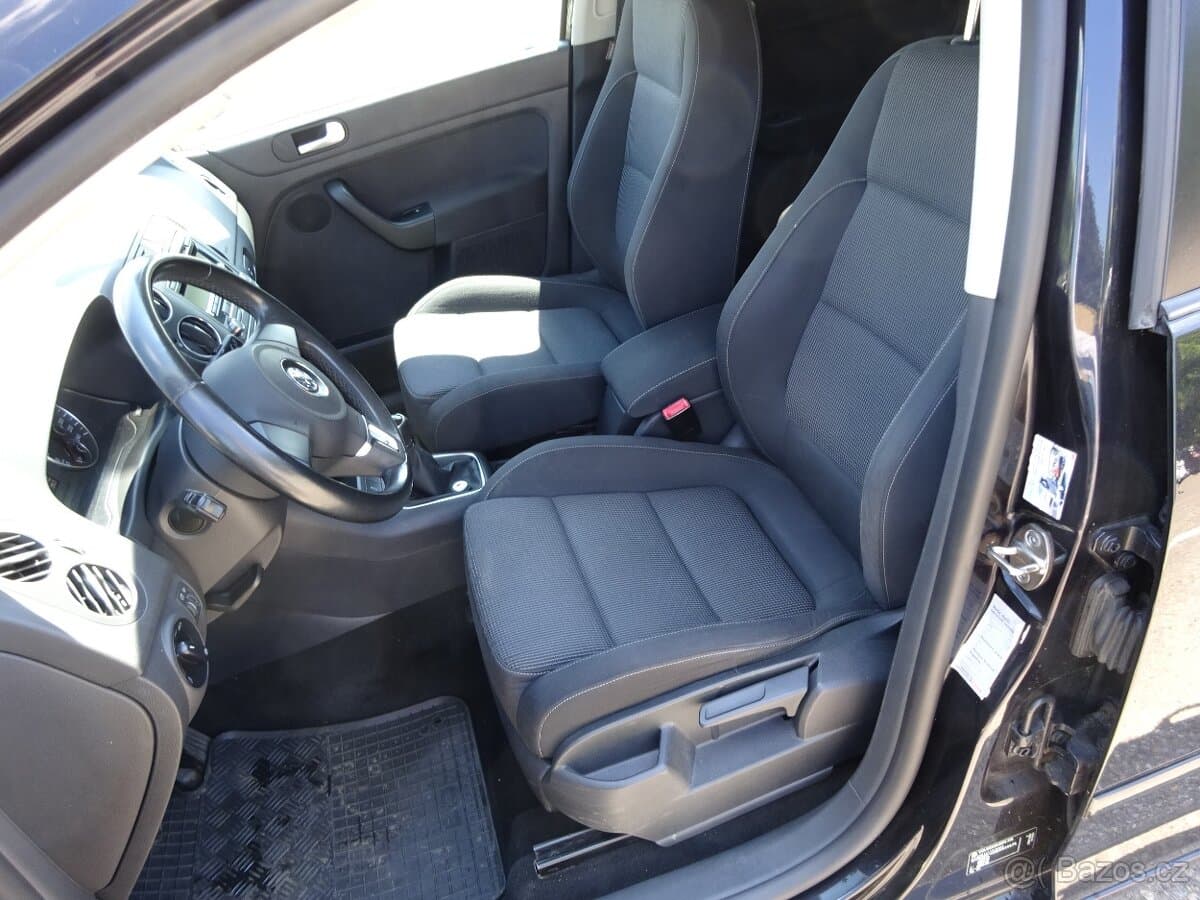 2011 Volkswagen GOLF - 14