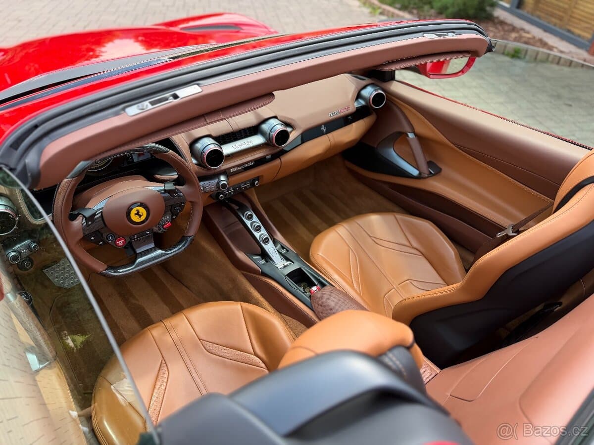 2022 Ferrari 812 - 14