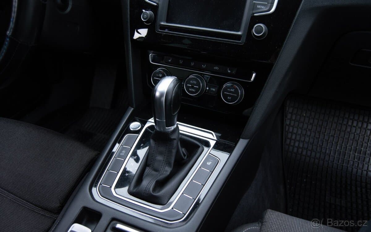 2016 Volkswagen PASSAT - 14