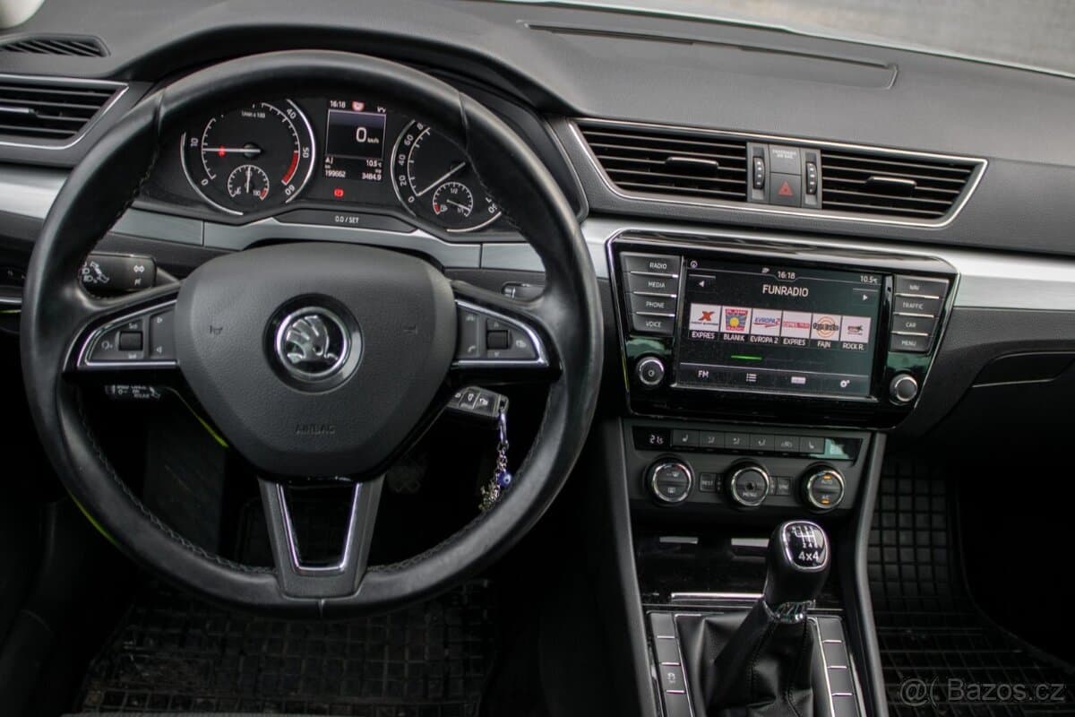 2016 Škoda SUPERB - 14