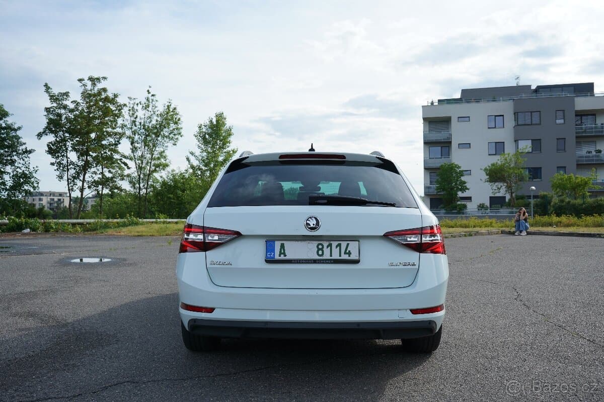 2018 Škoda SUPERB - 14