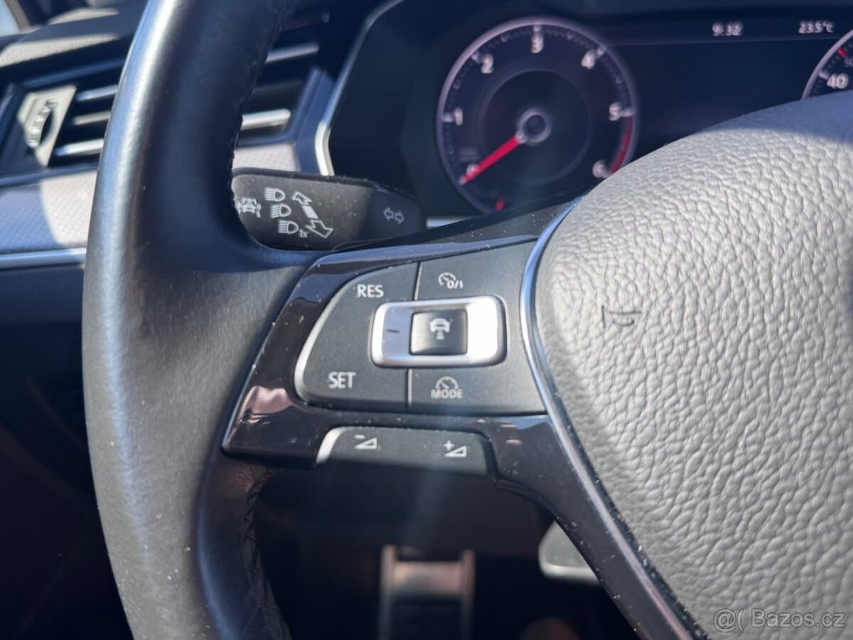 2015 Volkswagen PASSAT - 14
