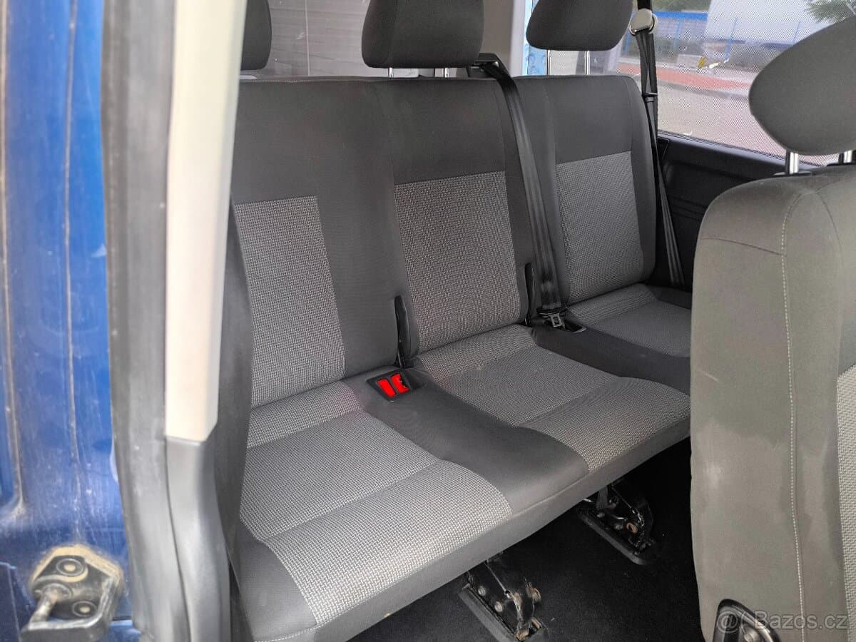 2011 Volkswagen CARAVELLE - 14