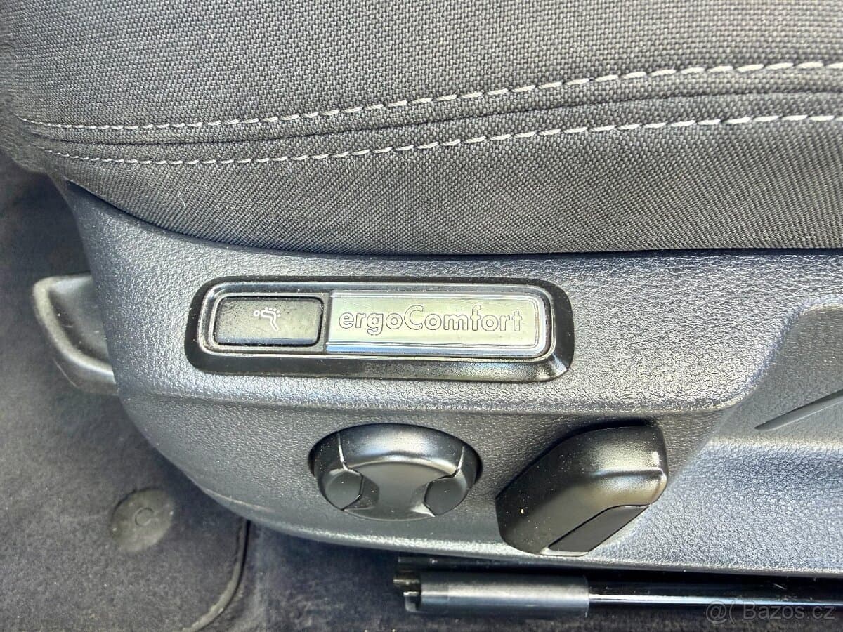 Volkswagen PASSAT - 14