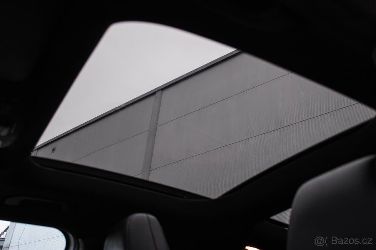 2016 Mercedes-Benz GLA - 14