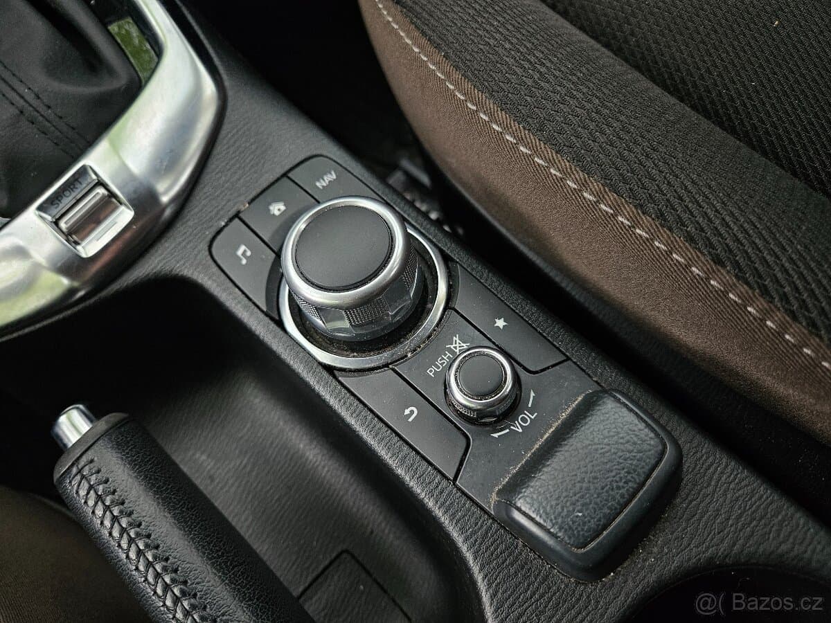 2022 Mazda 2 - 14