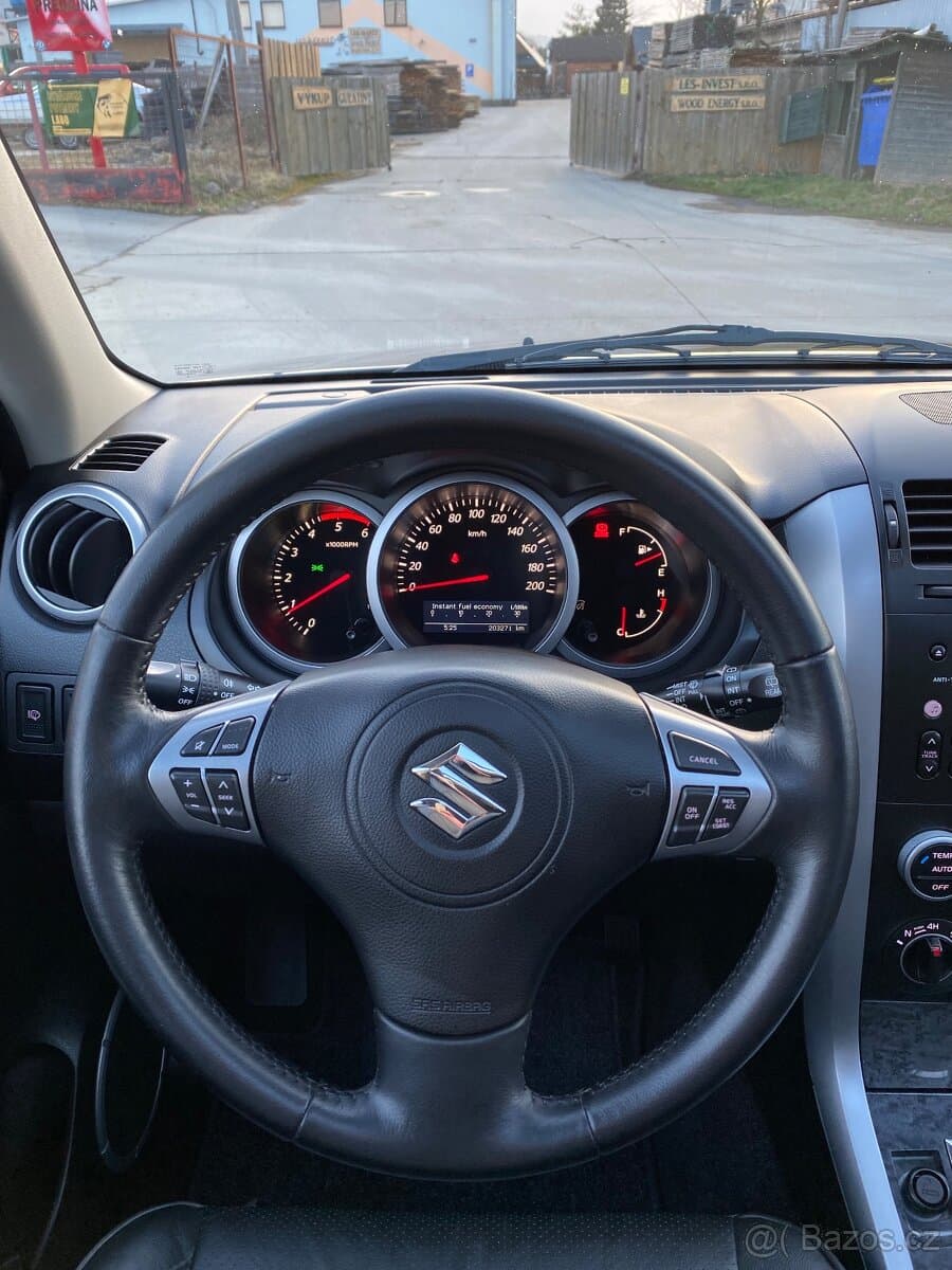 2010 Suzuki GRAND - 14