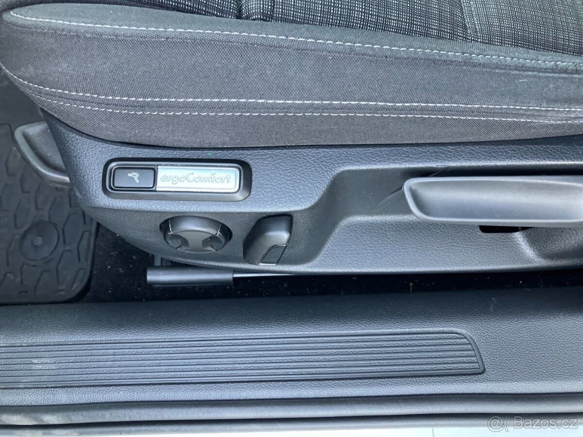 2020 Volkswagen PASSAT - 14