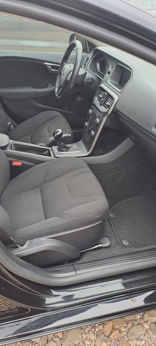 2015 Volvo V40 - 14