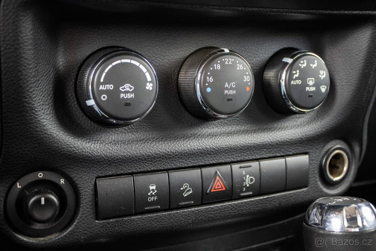 2011 Jeep WRANGLER - 14