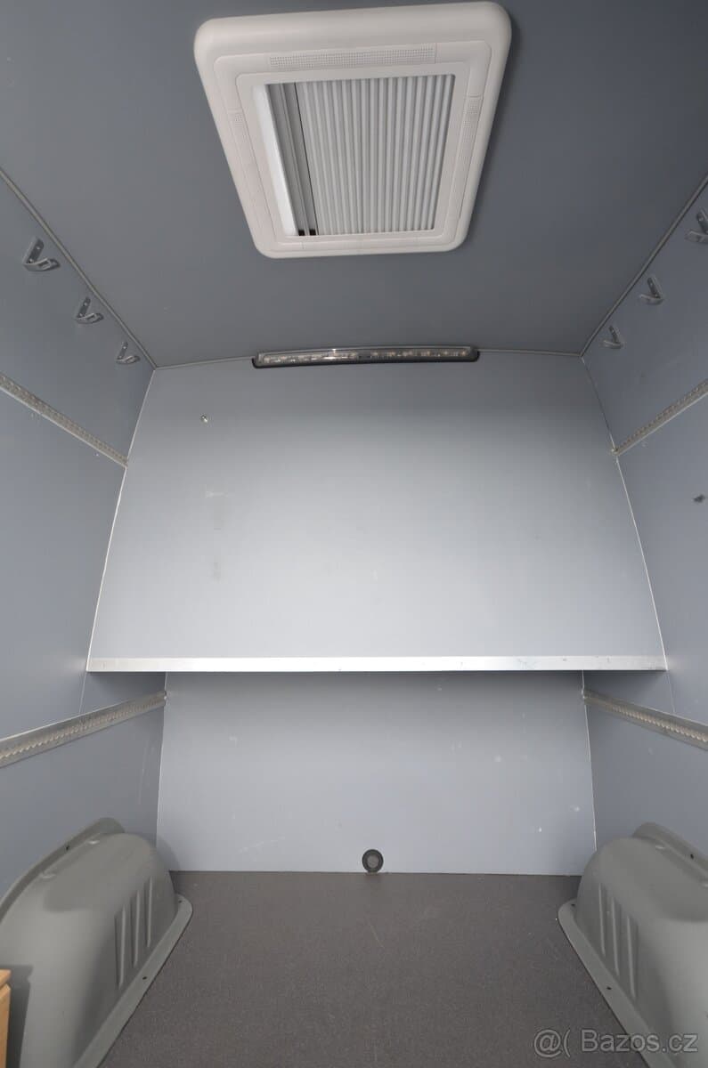 Mercedes-Benz SPRINTER - 14