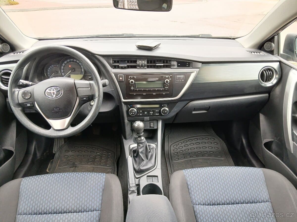 2014 Toyota AURIS - 14