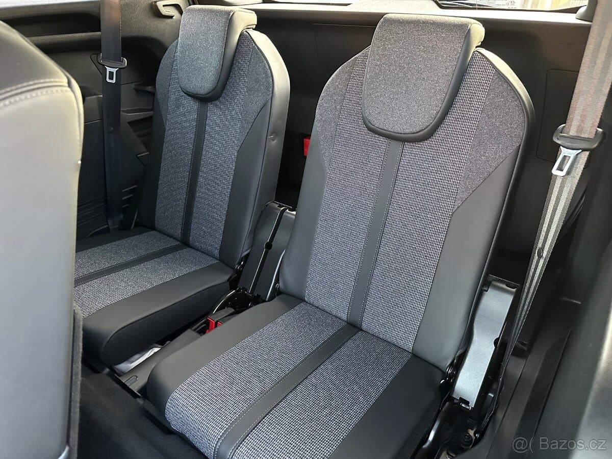 2020 Peugeot 5008 - 14