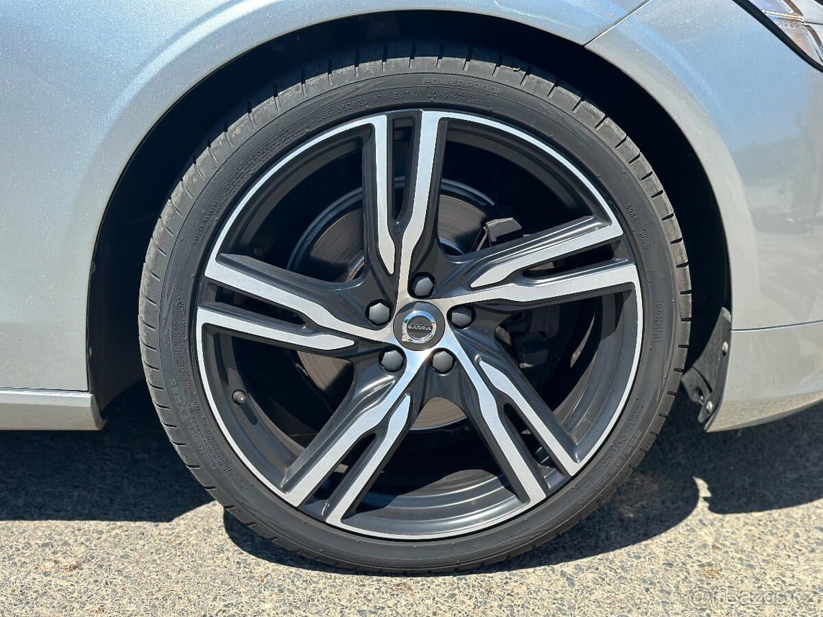 2017 Volvo S90 - 14